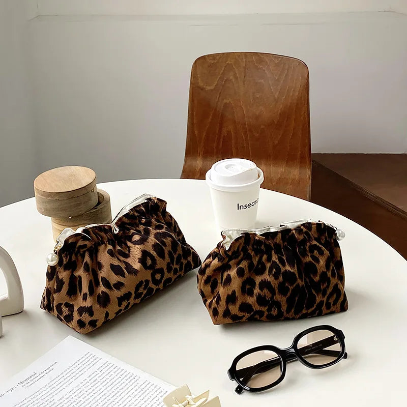 Fashion Women Pearl Zipper Makeup Bag Large Capacity Toiletry Travel Organizer Pouch Ladies Leopard Printed Make up Bags Gift