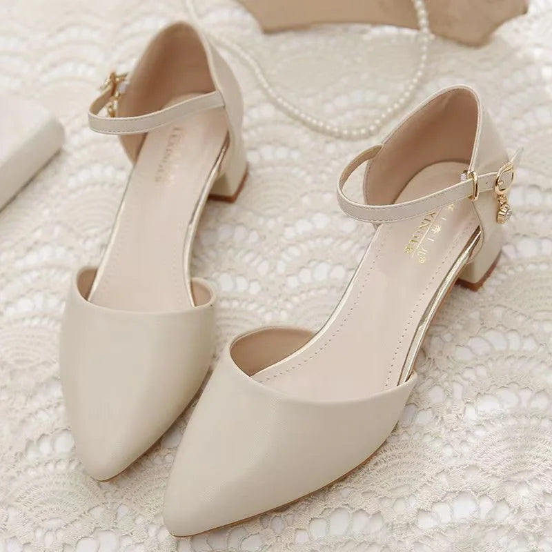 Sapatos Femininas Women Fashion Sweet Point Toe Black Patent Leather Buckle Strap Square Heel Shoes Lady Beige Work Shoes Ca390