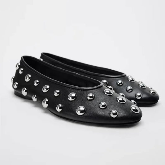Women Casual Shoes New Rivet round Head Flat Casual Sneakers Women Luxury Ballet Silver Ball Metal Hollow Mary Jane Shoes Women