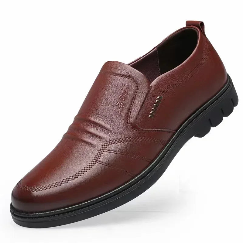 Men'S Classic Leather Shoes New Low-Top Business Casual Loafers Black Soft Sole Offic Worlking Shoes Slip on Formal Men'S Shoes