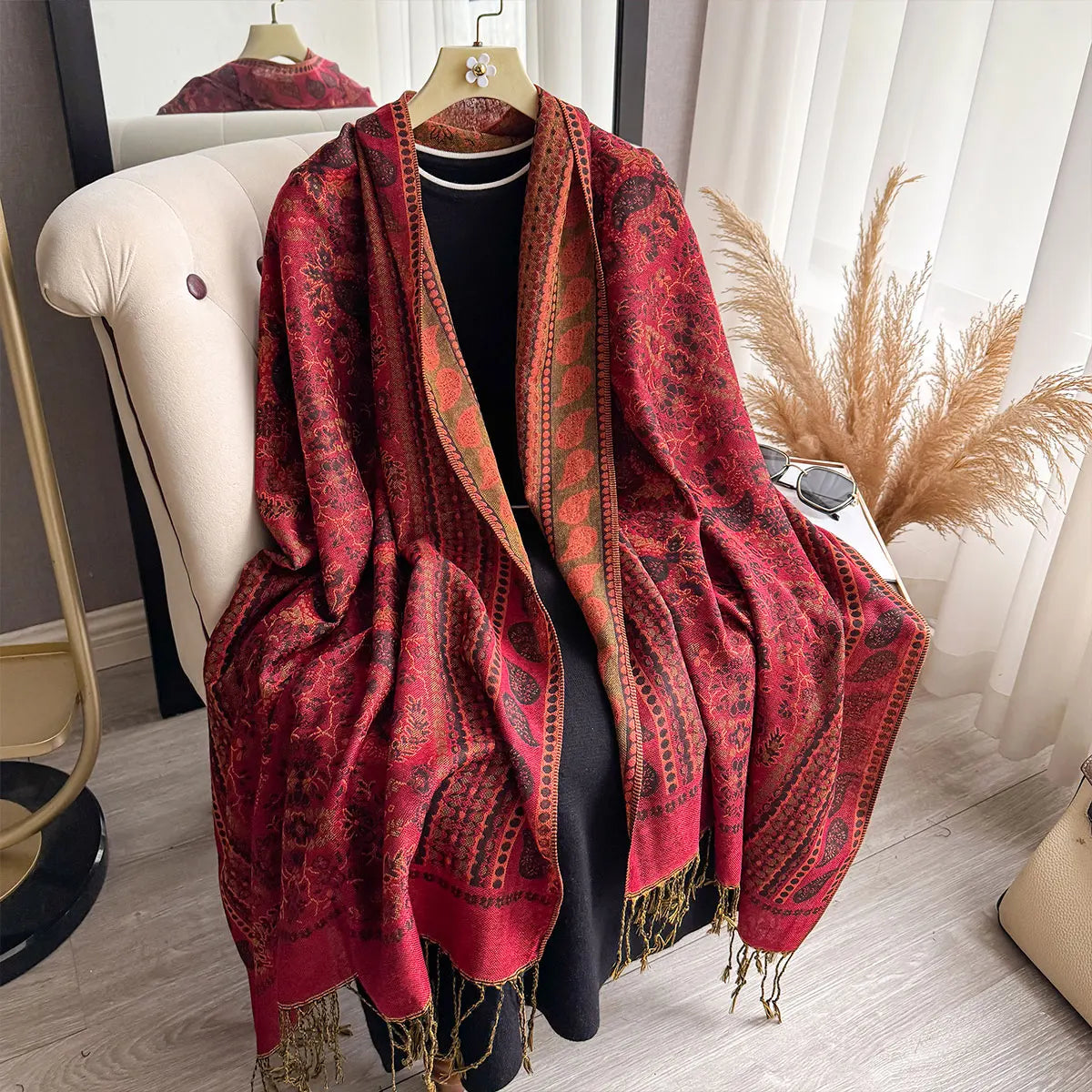 2025 Luxury Brand Designer Women Scarf Bohemian Style Shawl Jacquard Paisley Pattern Lady Muslim Hijab Pashmina Sun Proection