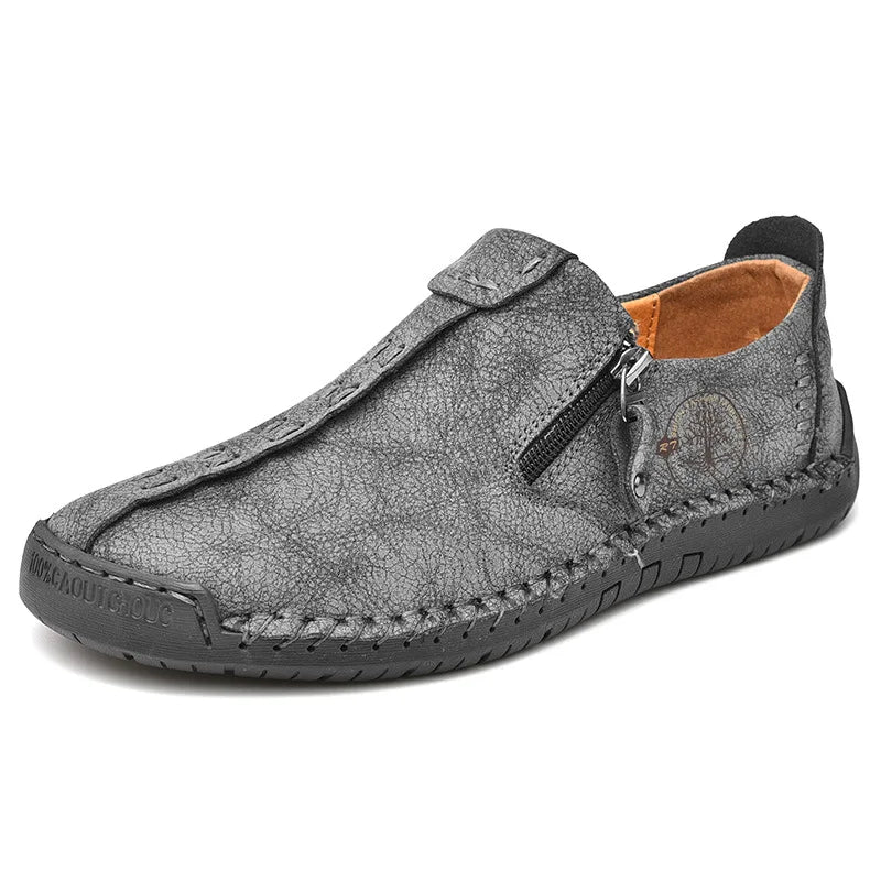 Handmade Leather Men Shoes Casual Slip on Men Loafers Designer Soft Sole Moccasins Comfortable Anti-Slip Walking Shoes plus Size