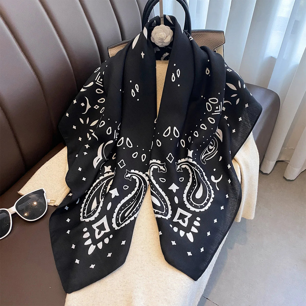 90*90Cm Paisley Printed Square Scarf for Women Imitation Silk Scarves Bandanas Luxury Large Shawl Beach Wraps Elegant Hijab