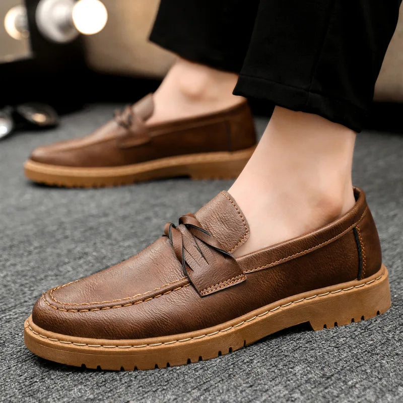 Men Casual Shoes Luxury Men'S Loafers Handmade Leather Men'S Shoes Moccasins Slip on Flats Male Tassel Driving Shoes for Man