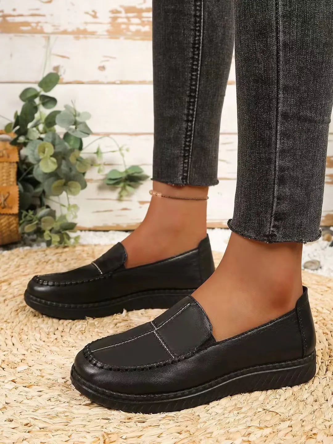 Lady'S Outfit, Retro Business Attire, Low-Top Flat Shoes, Soft Leather, Comfortable and Versatile for Daily Wear.