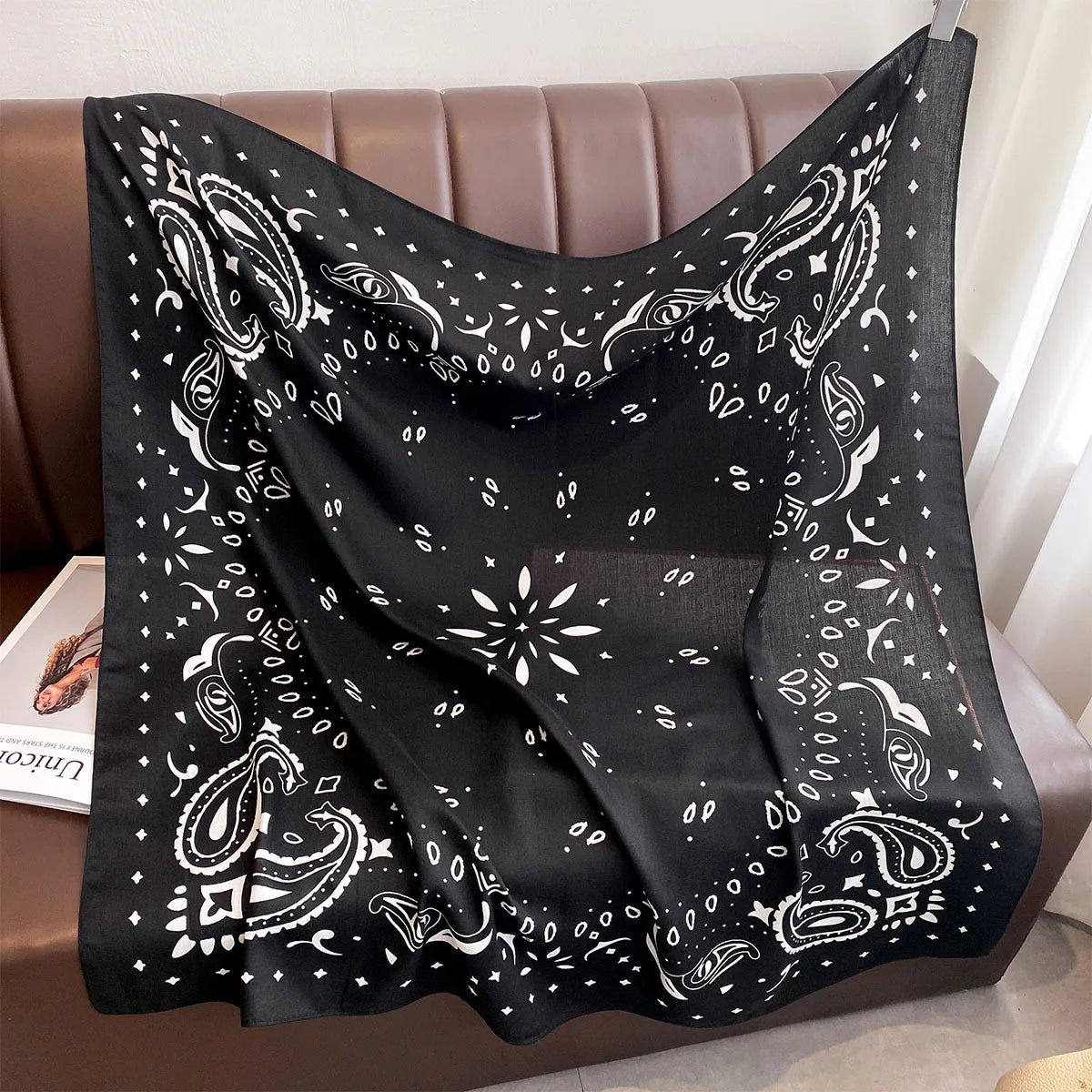 90*90Cm Paisley Printed Square Scarf for Women Imitation Silk Scarves Bandanas Luxury Large Shawl Beach Wraps Elegant Hijab