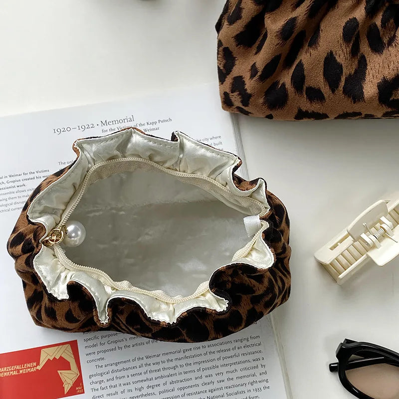 Fashion Women Pearl Zipper Makeup Bag Large Capacity Toiletry Travel Organizer Pouch Ladies Leopard Printed Make up Bags Gift