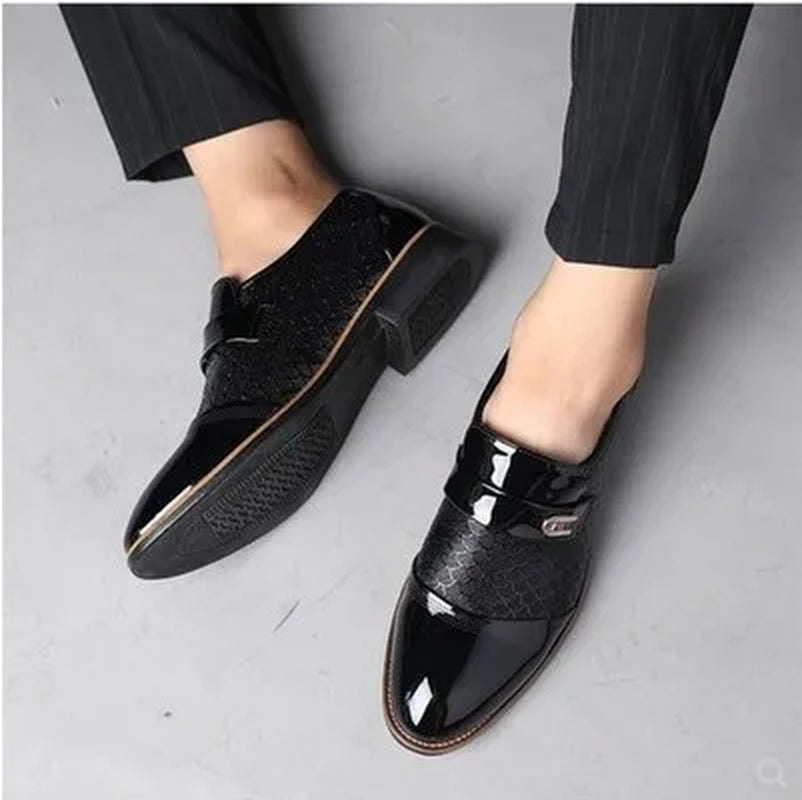 Men'S Shoes Leather Embossing Classic Fashion Luxury Men Shoes Wear-Resistant Non Slip Mans Footwear Anti-Slip Black Shoes