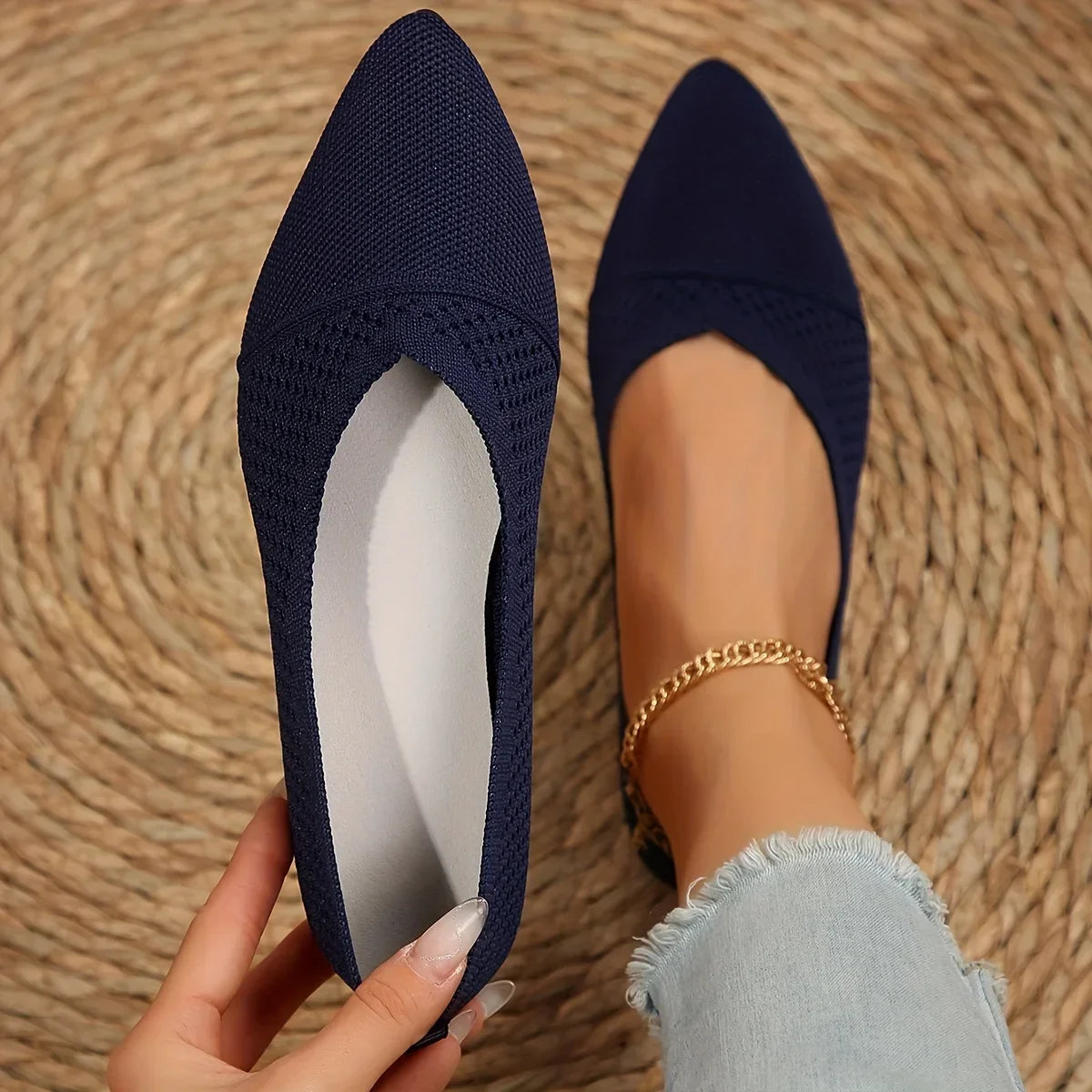 Women Flat Shoes Solid Color Knitted Slip on Loafers Women Pointed Toe Ladies Shoes Casual Breathable Ballet Women Flat Shoes