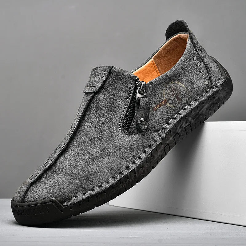 Handmade Leather Men Shoes Casual Slip on Men Loafers Designer Soft Sole Moccasins Comfortable Anti-Slip Walking Shoes plus Size