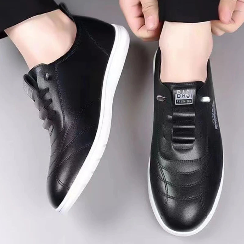 2025 New Men'S Loafers Fashion Casual Leather Shoes for Men Comfortable Soft Sole Driving Shoes Classic Versatile Walking Shoes