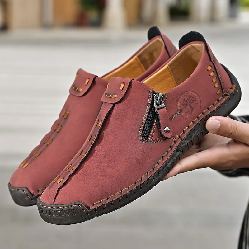 Handmade Leather Men Shoes Casual Slip on Men Loafers Designer Soft Sole Moccasins Comfortable Anti-Slip Walking Shoes plus Size