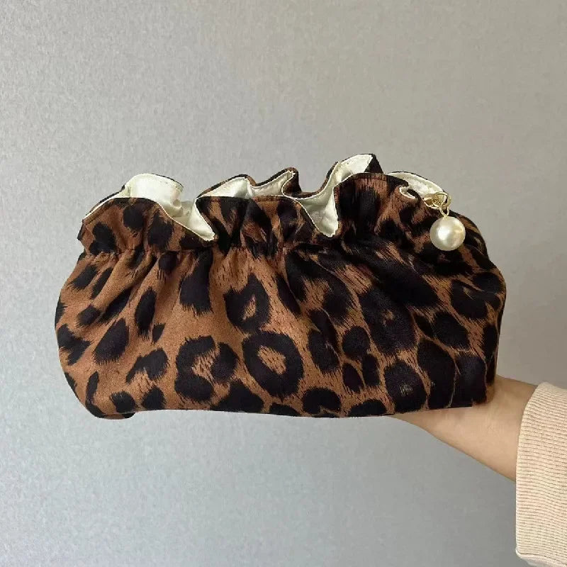 Fashion Women Pearl Zipper Makeup Bag Large Capacity Toiletry Travel Organizer Pouch Ladies Leopard Printed Make up Bags Gift