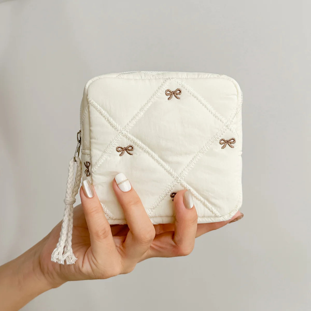 2026 New Quilted Love Cosmetic Bag, Travel Portable Toiletry Bag, Lipstick Bag, Multi-Functional Sanitary Napkin Storage Bag
