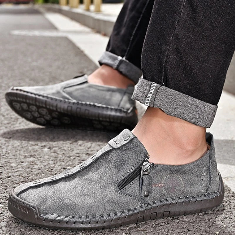 Handmade Leather Men Shoes Casual Slip on Men Loafers Designer Soft Sole Moccasins Comfortable Anti-Slip Walking Shoes plus Size