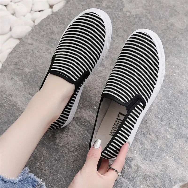Women Cute round Toe Black Comfort Spring & Summer anti Skid Flat Shoes Zapatos De Mujer Lady Casual Red Shoes Sapatos B558