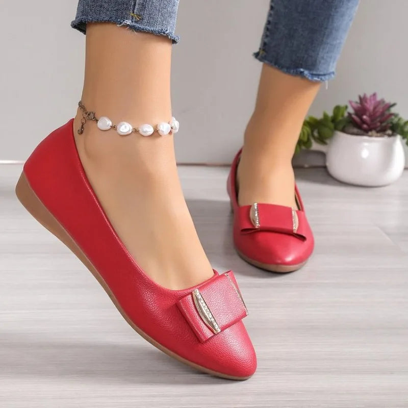 2026 Women Trend Flat New Casual Lightweight Office Dress Shoes Women Baotou Slip on Comfortable Elegant Loafers Shoes for Women