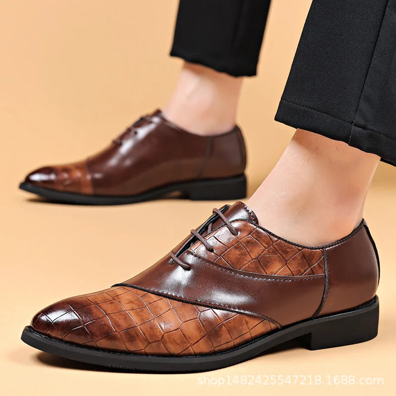 Designer Men'S Dress Shoes Luxury Retro Oxford Shoes for Men Pointed Toe Lace-Up Business Flats Brogue Wedding Party Shoes Male