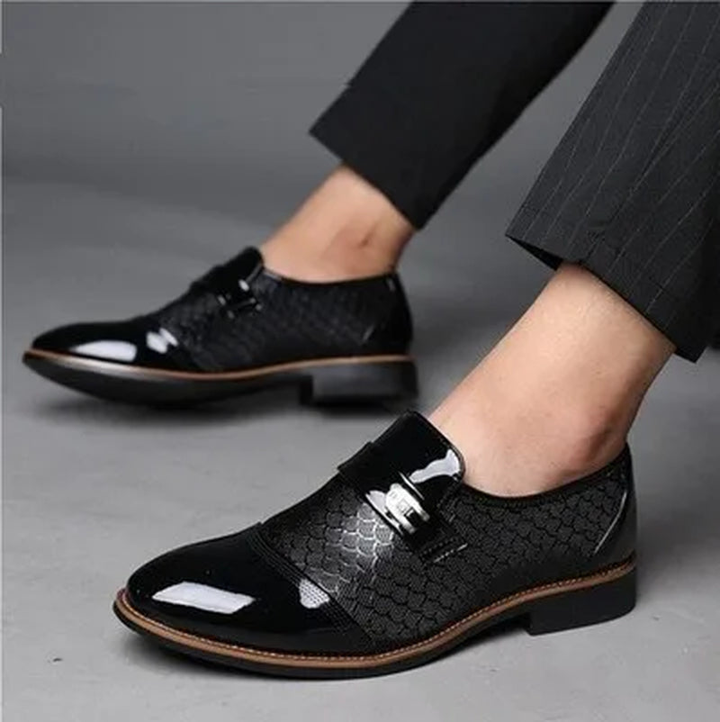 Men'S Shoes Leather Embossing Classic Fashion Luxury Men Shoes Wear-Resistant Non Slip Mans Footwear Anti-Slip Black Shoes