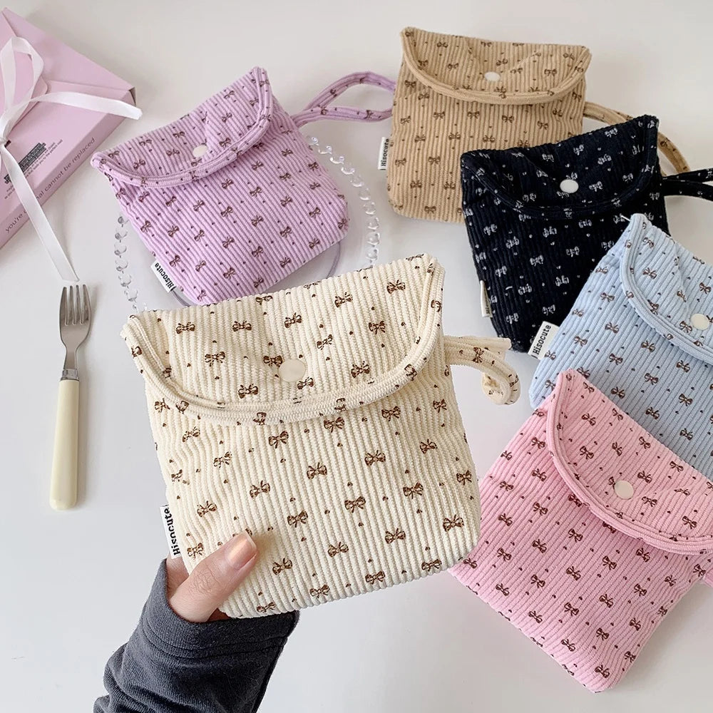 High-Value Appearance Fashion Floral Pattern Large-Capacity Handheld Makeup Bag with Red Pocket Convenient Storage Snap Button S