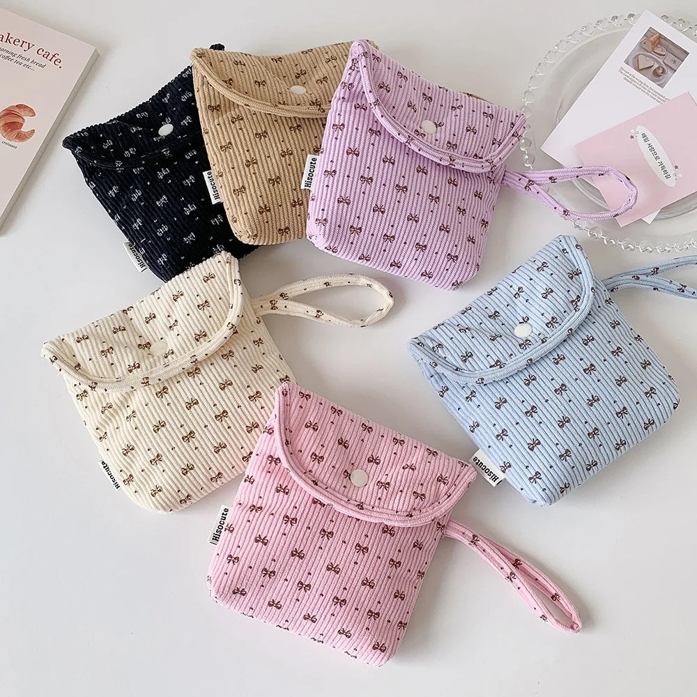High-Value Appearance Fashion Floral Pattern Large-Capacity Handheld Makeup Bag with Red Pocket Convenient Storage Snap Button S