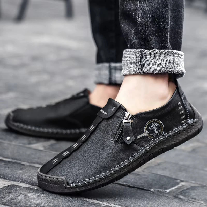 Handmade Leather Men Shoes Casual Slip on Men Loafers Designer Soft Sole Moccasins Comfortable Anti-Slip Walking Shoes plus Size