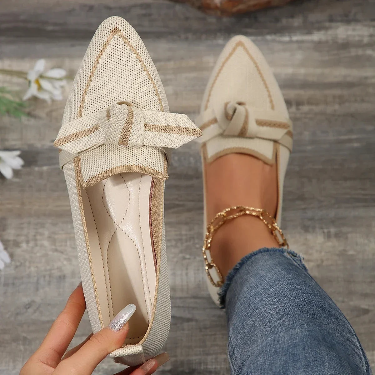 Women Flats 2024 New Knitted Slip Breathable Comfortable Solid Color Shoes Casual Pointed Toe Walking Loafers Sneakers Women