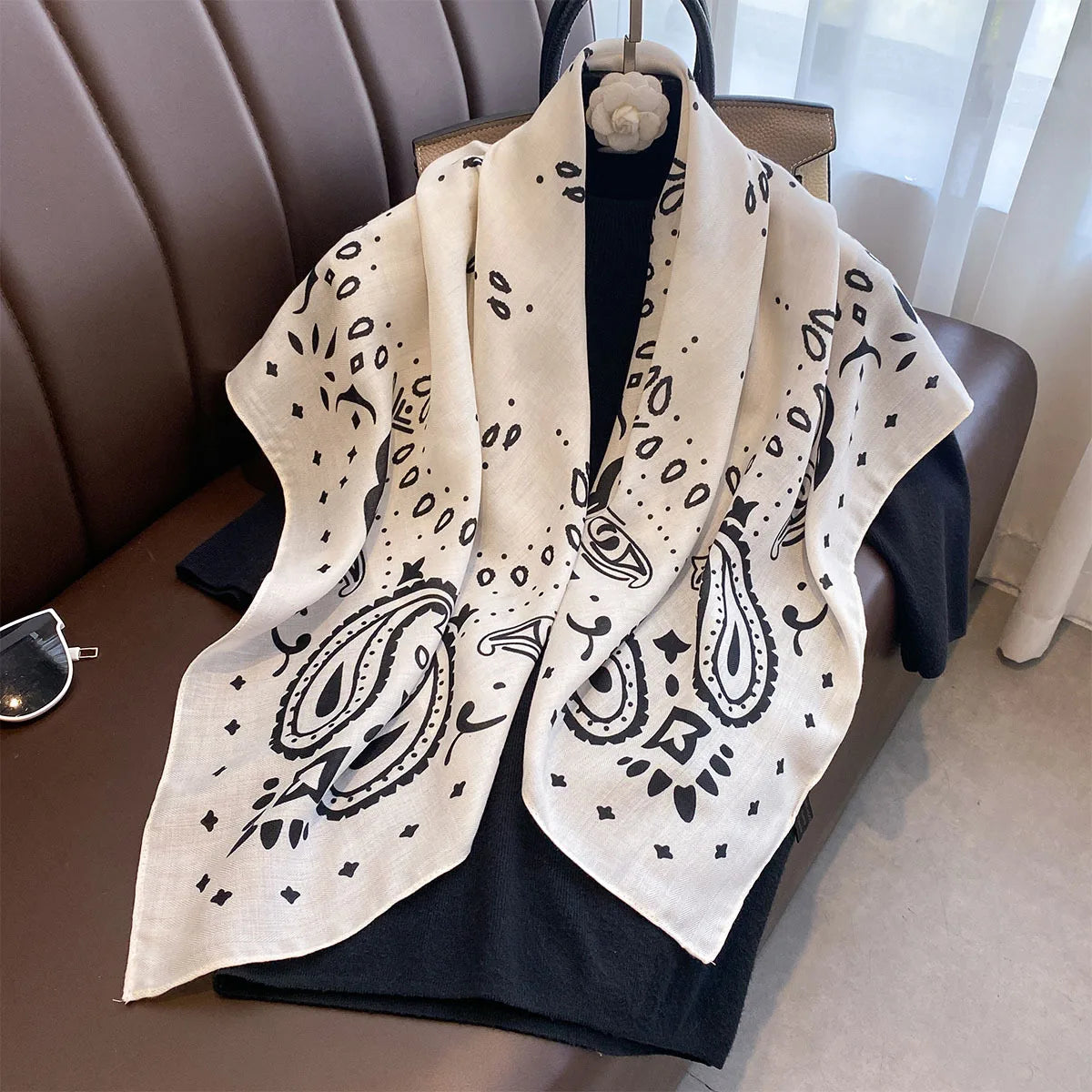 90*90Cm Paisley Printed Square Scarf for Women Imitation Silk Scarves Bandanas Luxury Large Shawl Beach Wraps Elegant Hijab