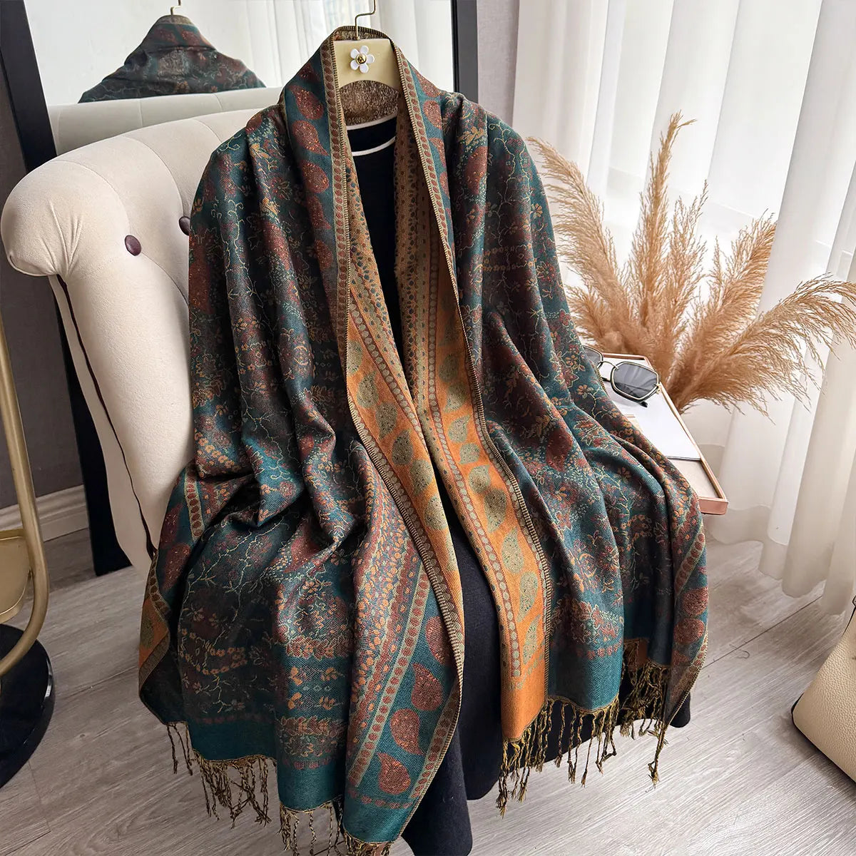 2025 Luxury Brand Designer Women Scarf Bohemian Style Shawl Jacquard Paisley Pattern Lady Muslim Hijab Pashmina Sun Proection