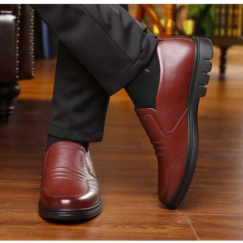 Men'S Leather Shoes New Black Soft Bottom anti Slip and Breath Shoes Men'S Business Dress Casual Zapatos Luxury Light Flat