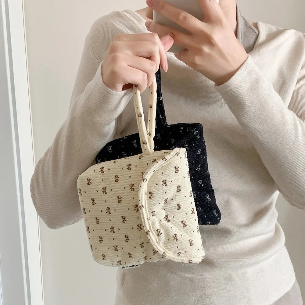 High-Value Appearance Fashion Floral Pattern Large-Capacity Handheld Makeup Bag with Red Pocket Convenient Storage Snap Button S
